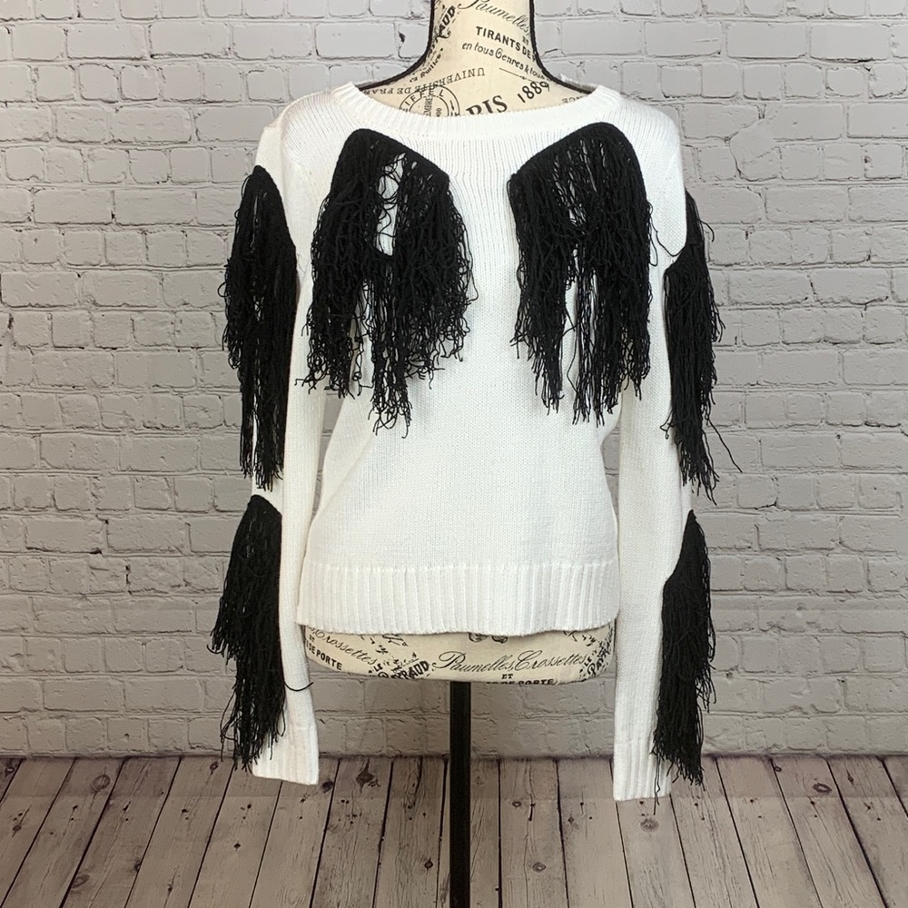 White Sweater with black fringes NY&C